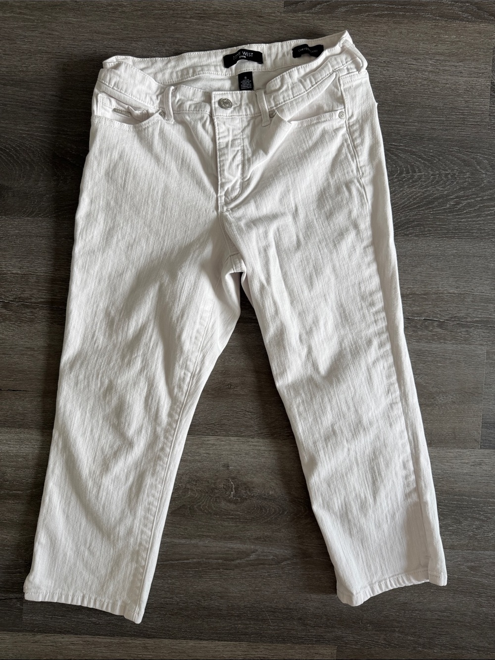 Nine West White Straight-Leg Capri Jeans size 6
